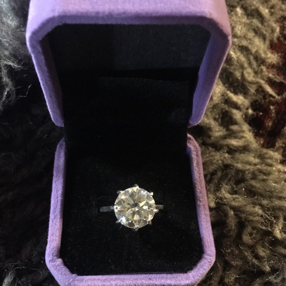 🎈SOLD🎈 7ct Moissanite SSEngagement Ring - Picture 4 of 13